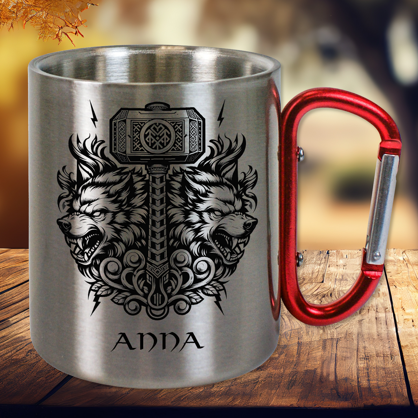Personalisierte Edelstahltasse, Edelstahlbecher. Doppelwandig mit Karabiner und Wikinger Motiv. Thors Hammer und Wölfe